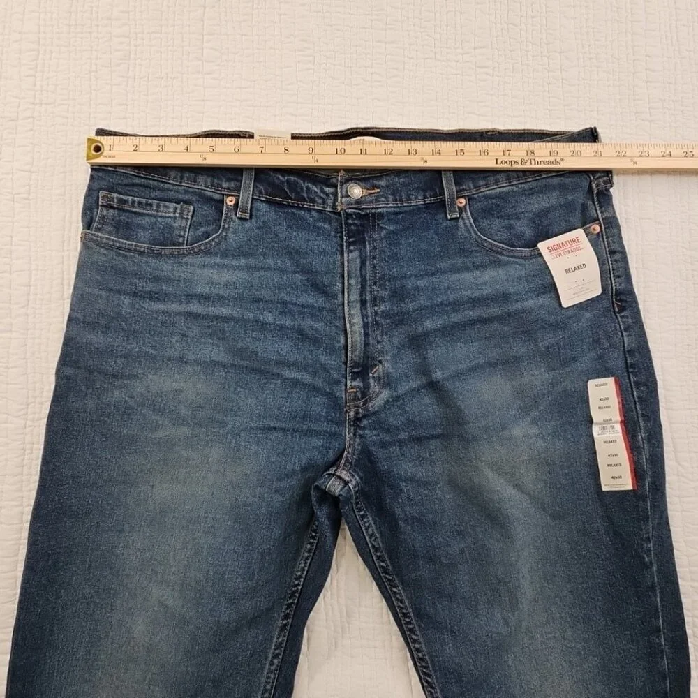NEW Levi's Signature Series Jeans Men's‎ 42x30 Medium Wash Stretch Denim Relaxed